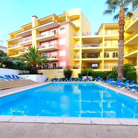 Pool Nest Palm Breeze At Citycenter And Marina