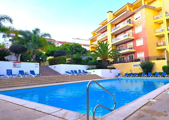 Pool Nest Palm Breeze At Citycenter And Marina Apartman Lagos