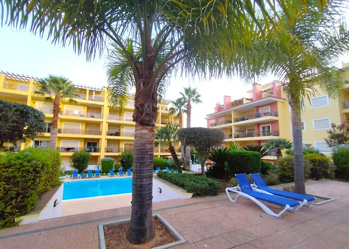 Pool Nest Palm Breeze At Citycenter And Marina